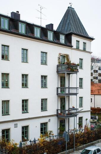 Balkonturm als Vorstellbalkon im Denkmalschutz